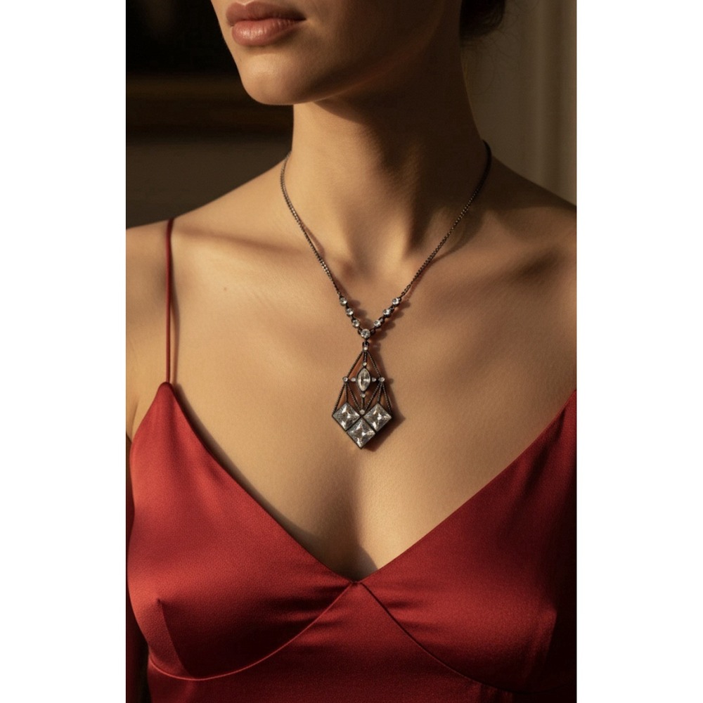 GIVENCHY Metal Black Crystal Pendant Necklace – Elegant Statement Jewelry
